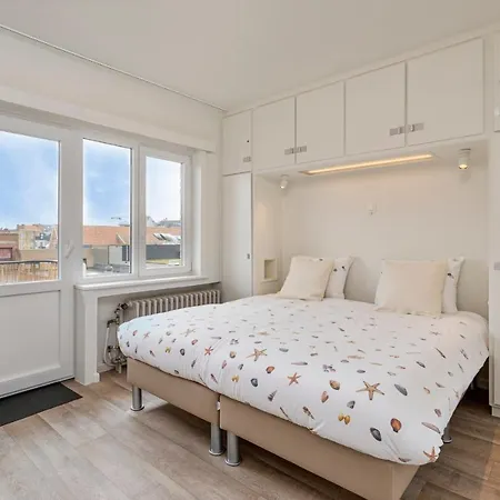 Lägenhet Flat Julien De Panne